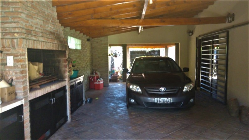 RETASADA!!  CASA QUINTA   4 AMB. PARQUE- PISCINA- B° LOS CEDROS