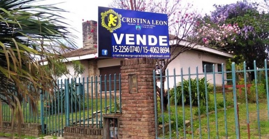 CHALET DE 4 AMB. CON PARQUE