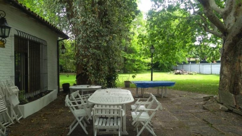 EXCELENTE QUINTA UBICADA EN EL CORAZON DE LOS NOGALES