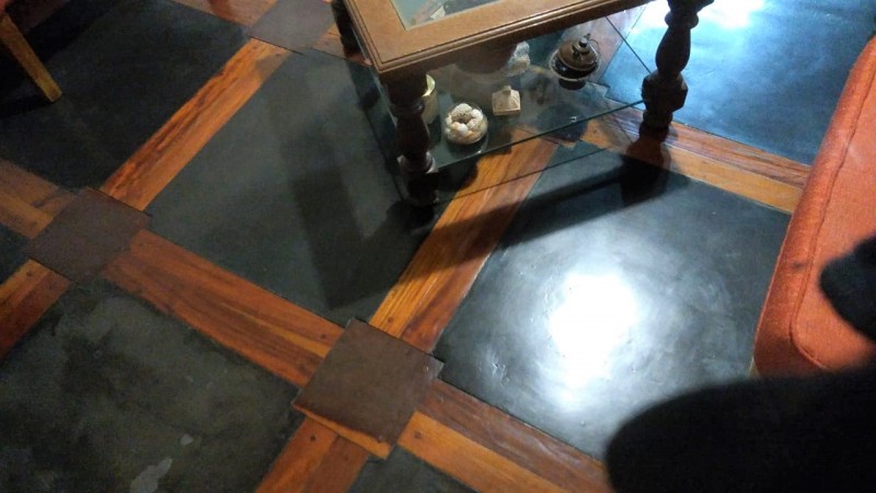 EXCELENTE TRIPLEX 4 AMB. GARAGE/ QUINCHO Y TERRAZA