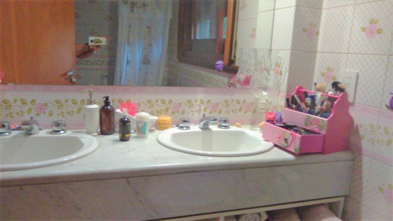 IMPORTANTE CASA QUINTA 7 AMB. (BARRIO LOS NOGALES)