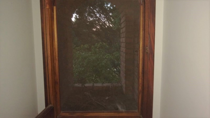 IMPORTANTE CASA QUINTA 7 AMB. (BARRIO LOS NOGALES)