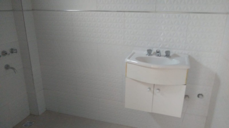 DEPARTAMENTO 2 AMBIENTES PLANTA BAJA   C/ PATIO Y PARRILLA