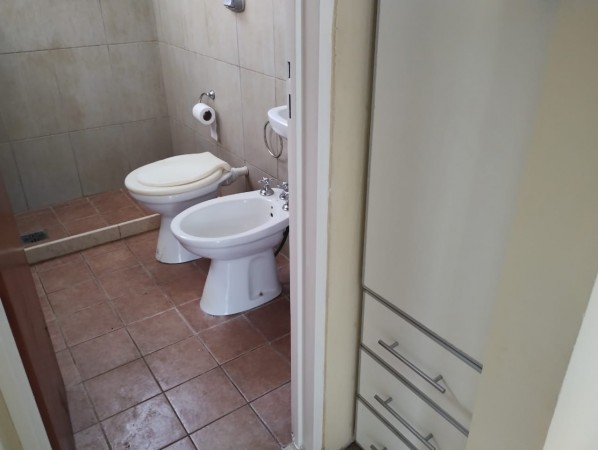 MONOAMBIENTE  PLANTA BAJA CON PARRILLA