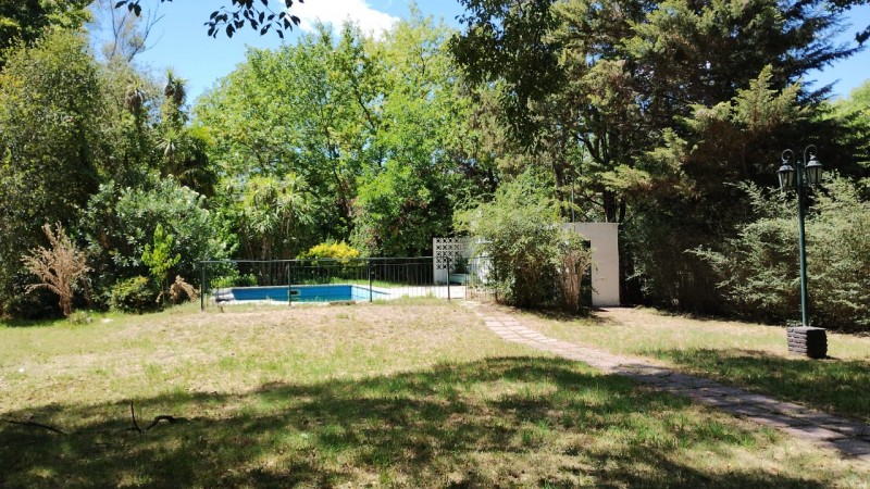 CASA QUINTA C/ PISCINA/ PARQUE  1570 M2.(TORTUGUITAS)