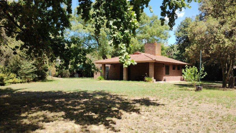 CASA QUINTA C/ PISCINA/ PARQUE  1570 M2.(TORTUGUITAS)