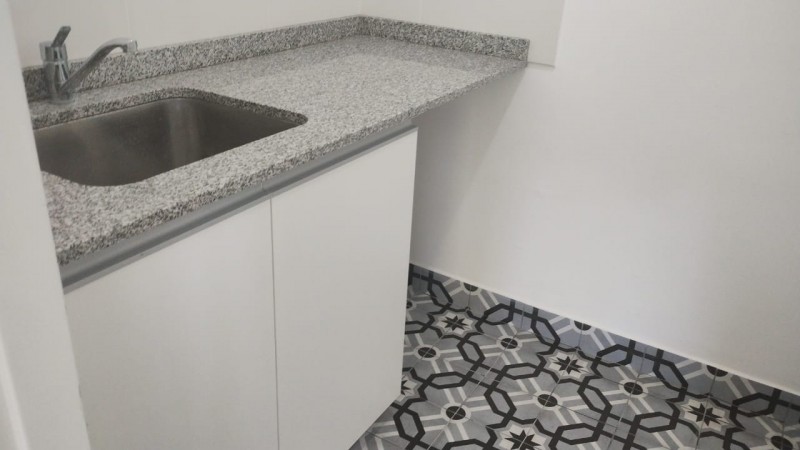 CASA DE 2 PLANTAS PARQUE/ENTRADA DE AUTO (A ESTRENAR)