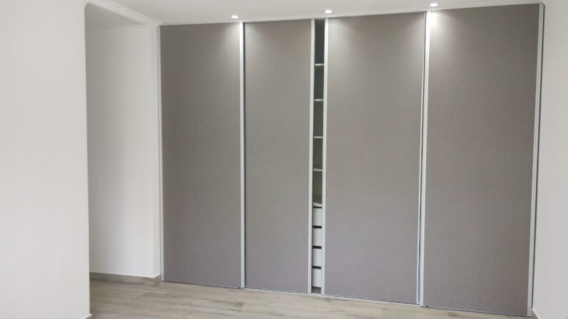 CASA DE 2 PLANTAS PARQUE/ENTRADA DE AUTO (A ESTRENAR)