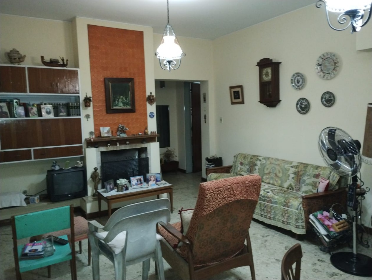 CHALET 3 AMB. AMPLIOS PARQUE  VILLA DE MAYO ( FRENTE AL CORREDOR ROSSI)