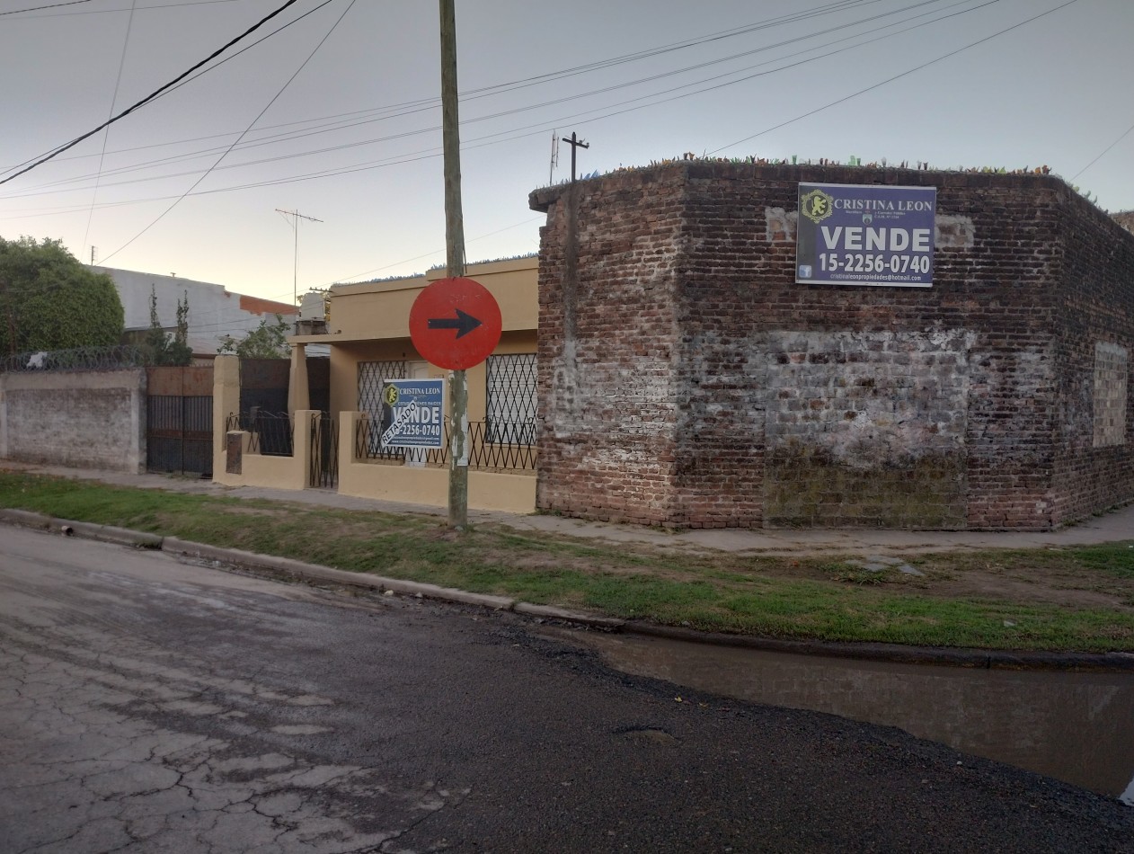 CASA AMERICANA 3 AMB. C/ GALPON (LOTE ESQUINA) OPORTUNIDAD