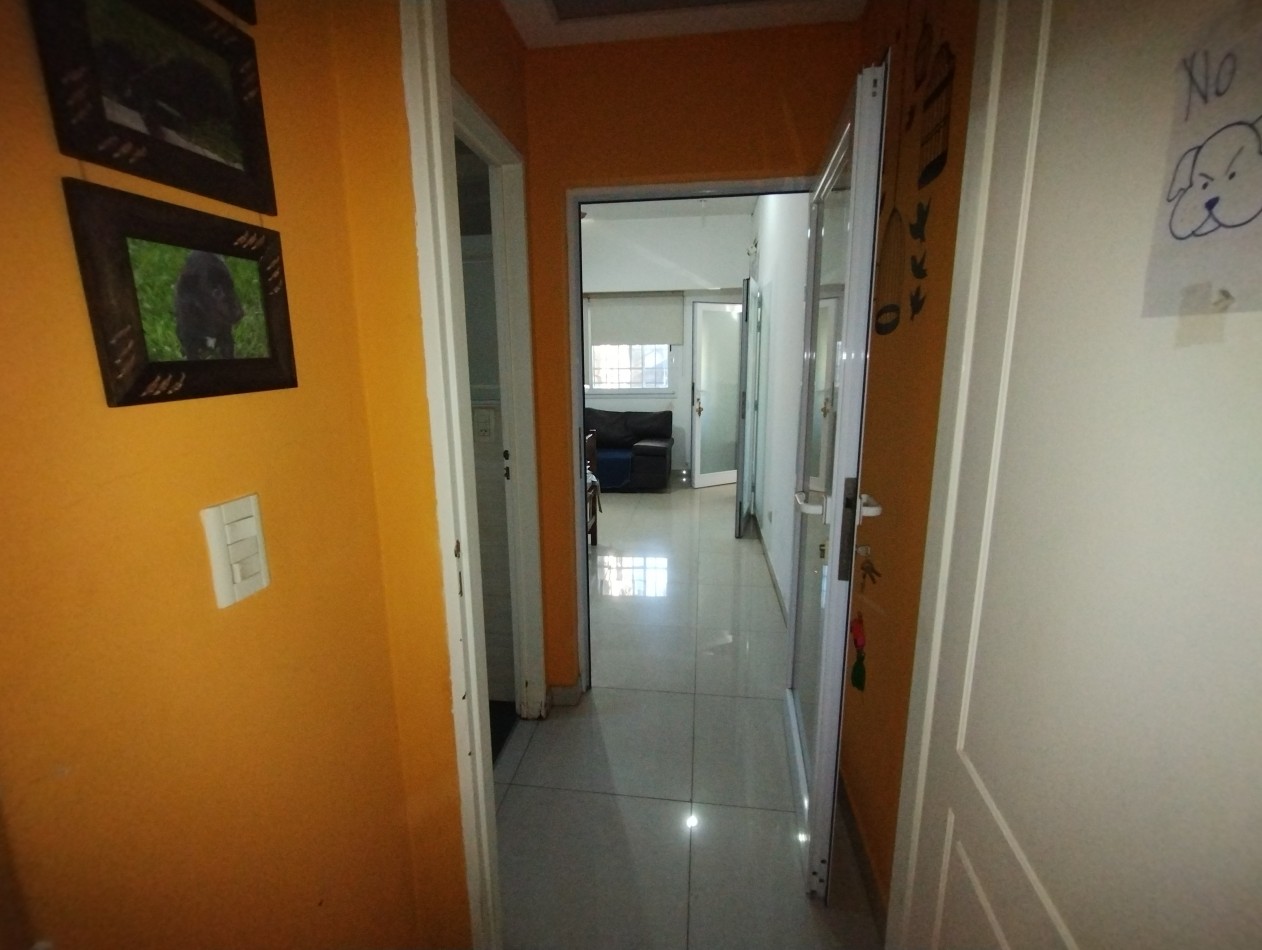 CASA AMERICANA 4 AMB. C/ PARQUE Y QUINCHO