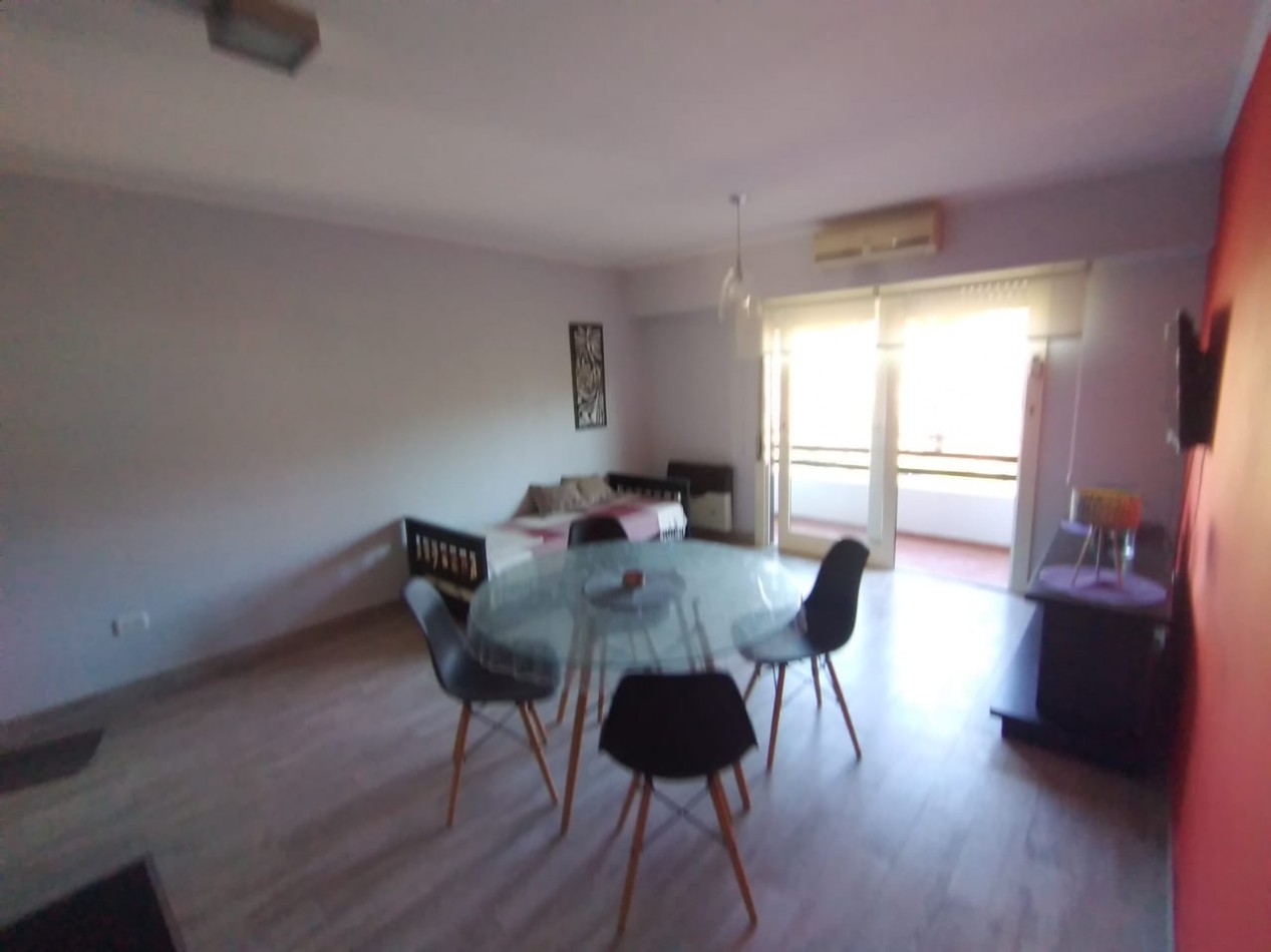 VILLA GESELL ( COSTA ATLANTICA)   DEPTO. 2 AMB. AMOBLADO A NUEVO  AV. 3 N° 2317  E/ PASEOS 123 Y 124