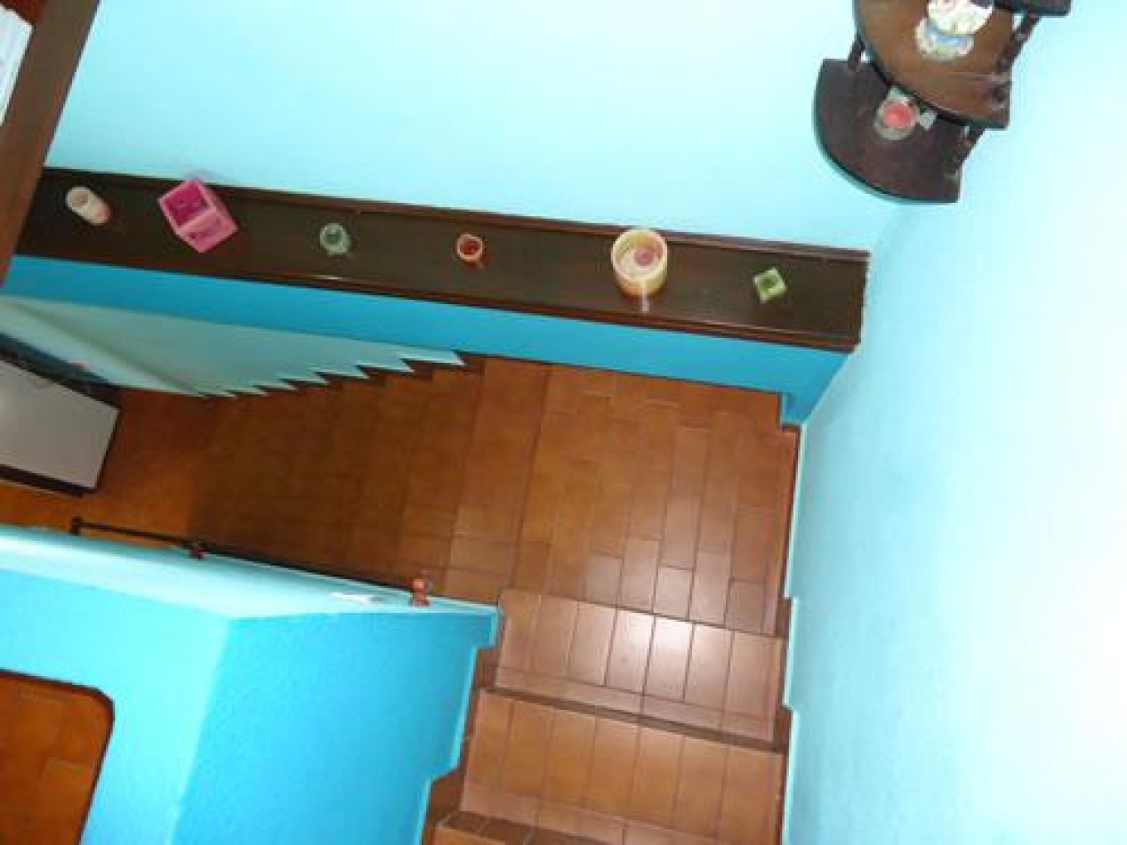 VILLA GESELL (COSTA ATLANTICA) CHALET 4 AMB. AMOBLADO + DEPTO. 2 AMB. A 500 M. DE PLAYA