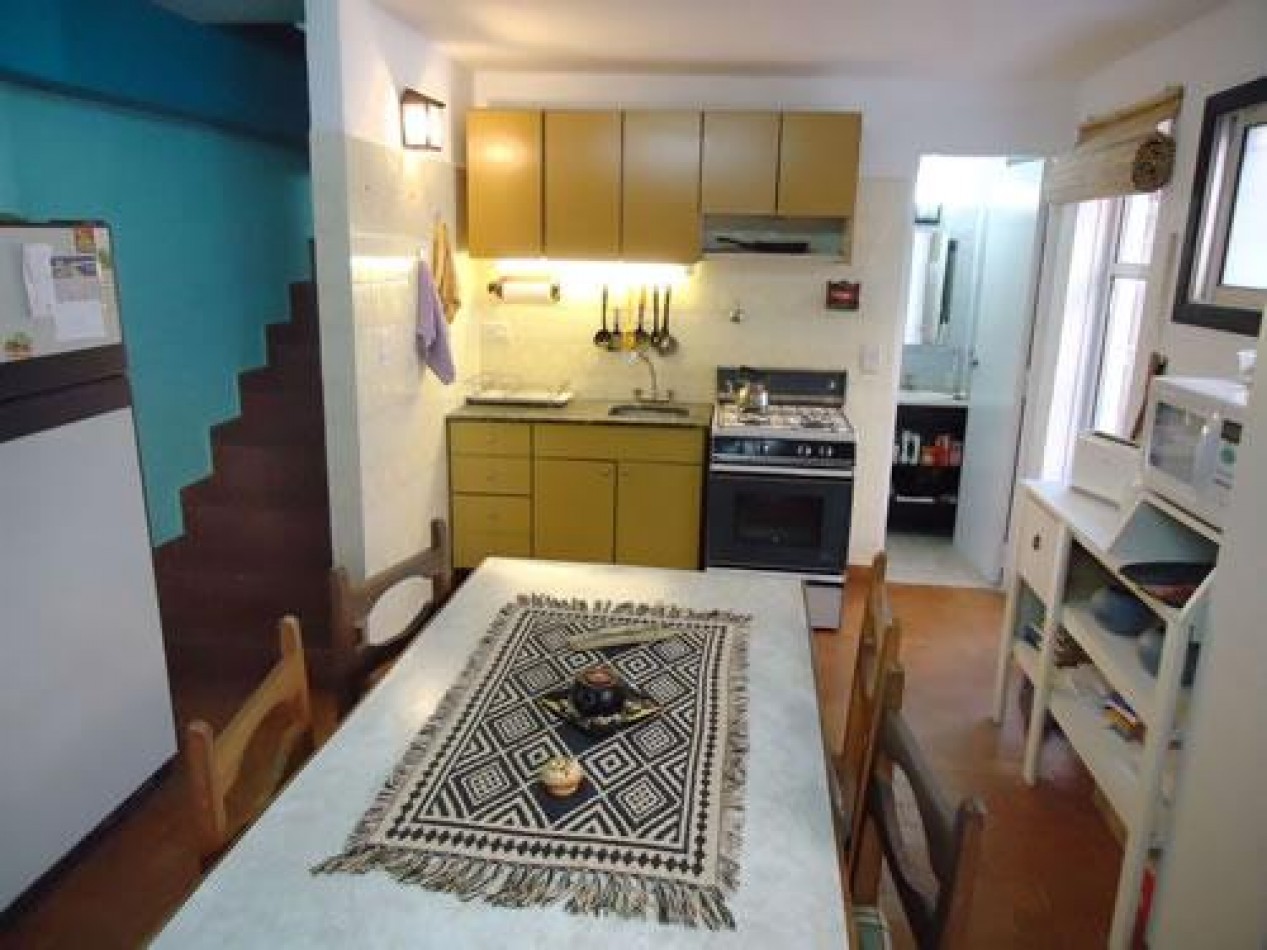 VILLA GESELL (COSTA ATLANTICA) CHALET 4 AMB. AMOBLADO + DEPTO. 2 AMB. A 500 M. DE PLAYA