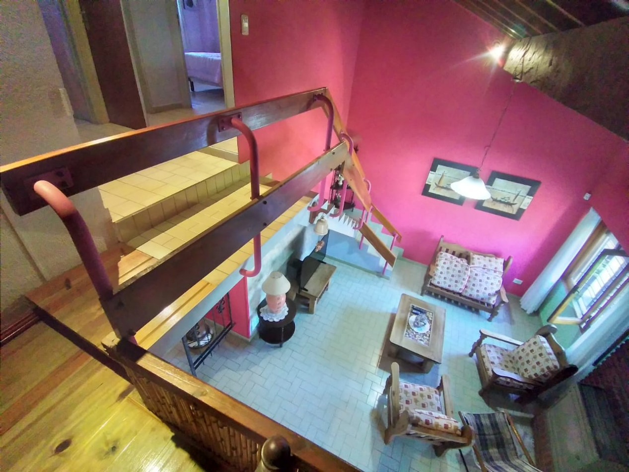 VILLA GESELL (COSTA ATLANTICA) CHALET 4 AMB. AMOBLADO + DEPTO. 2 AMB. A 500 M. DE PLAYA