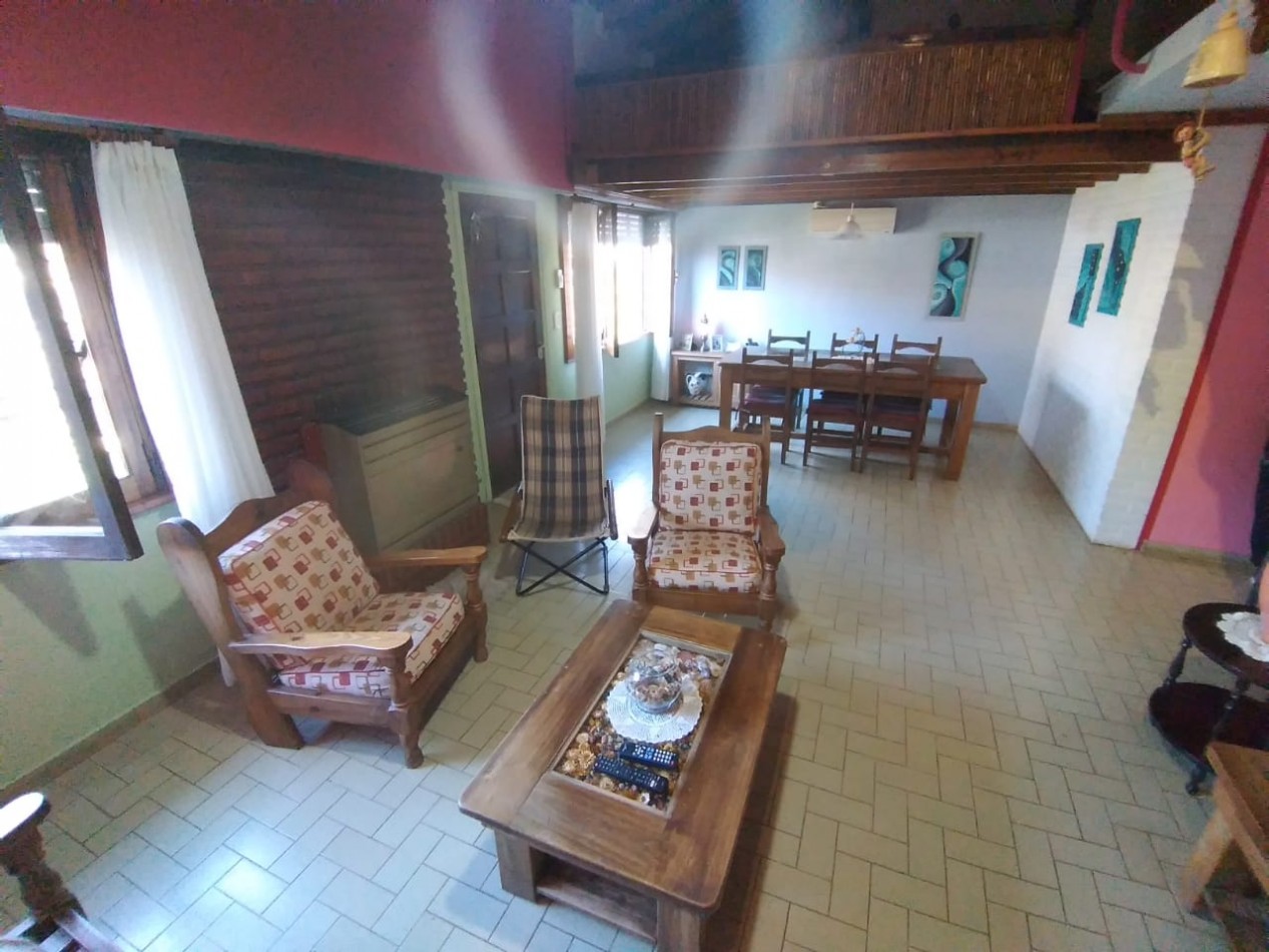 VILLA GESELL (COSTA ATLANTICA) CHALET 4 AMB. AMOBLADO + DEPTO. 2 AMB. A 500 M. DE PLAYA