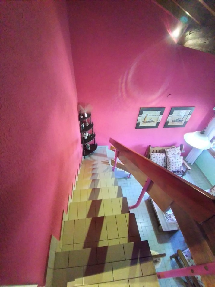 VILLA GESELL (COSTA ATLANTICA) CHALET 4 AMB. AMOBLADO + DEPTO. 2 AMB. A 500 M. DE PLAYA