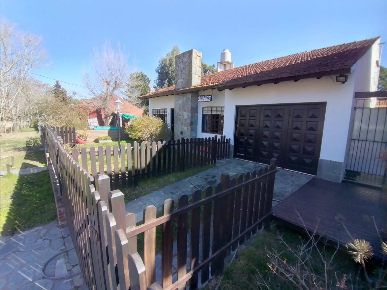 VILLA GESELL (COSTA ATLANTICA) CHALET 4 AMB. AMOBLADO + DEPTO. 2 AMB. A 500 M. DE PLAYA