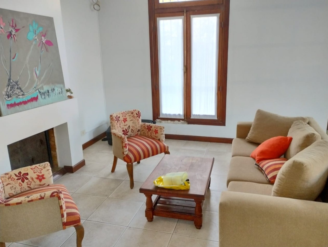 CASA   5 AMB.  1.663  M2. C/PISCINA (DON TORCUATO) 