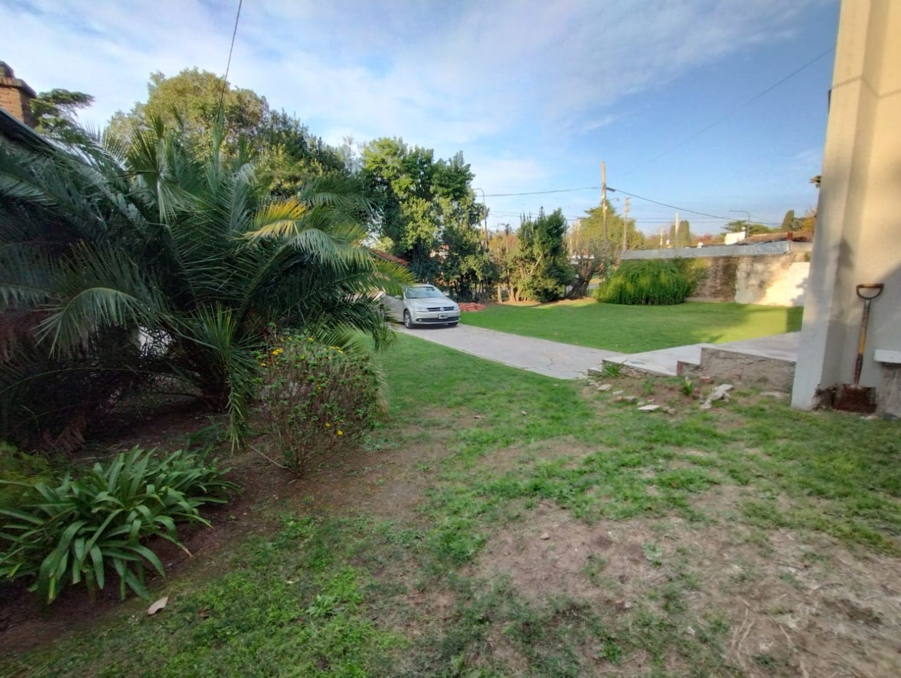 CASA   5 AMB.  1.663  M2. C/PISCINA (DON TORCUATO) 