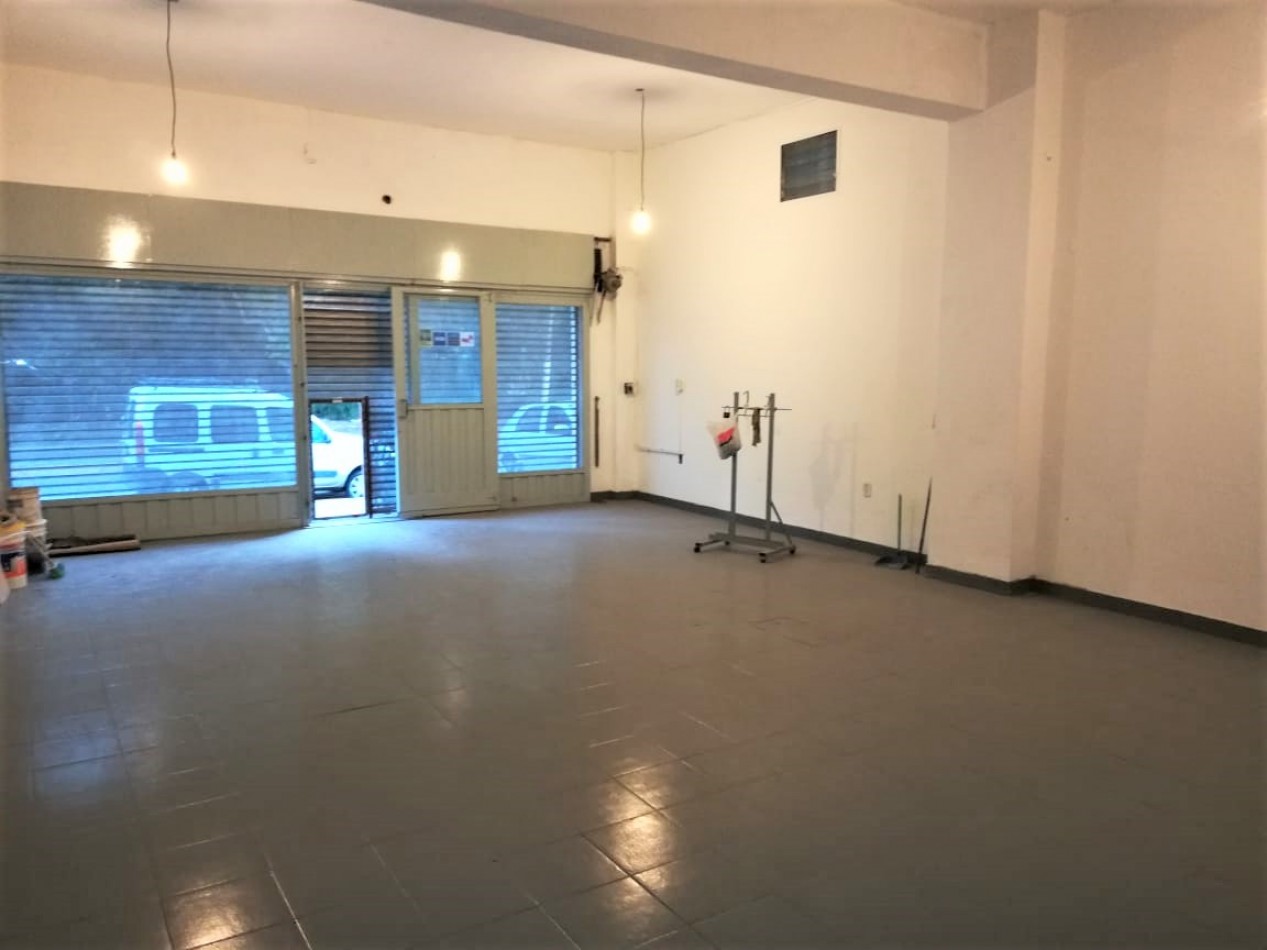 LOCAL 70 M2. S/ AV. PTE. J. D. PERON  (INGRESO A LOS POLVORINES)