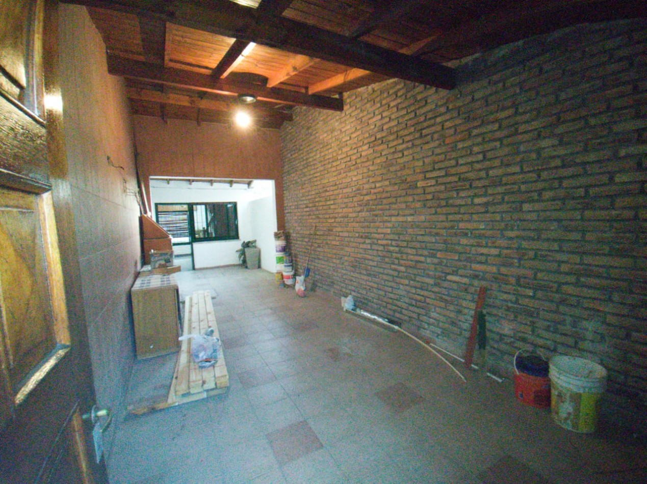 CHALET 3 AMB. GARAGE  2 VEHICULOS/ PATIO