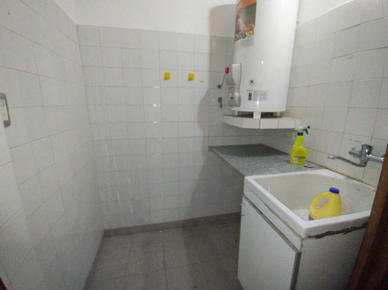 CHALET 3 AMB. GARAGE  2 VEHICULOS/ PATIO