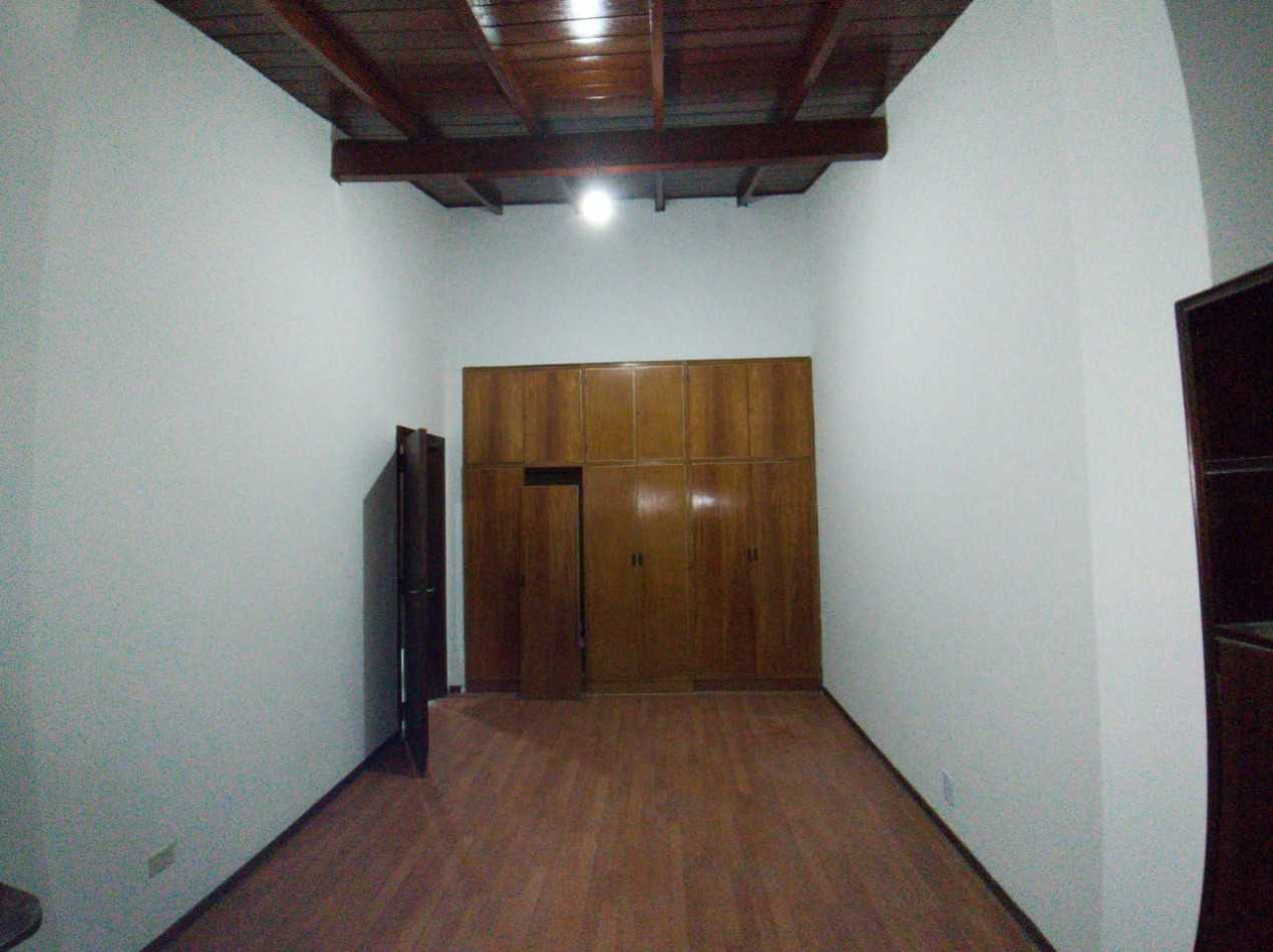 CHALET 3 AMB. GARAGE  2 VEHICULOS/ PATIO