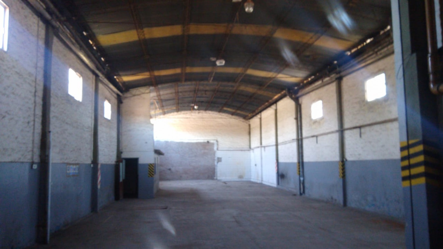 GALPON   670 M2.   (JOSE C. PAZ)