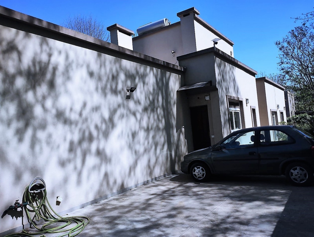 CASA QUINTA 5 AMB. C/ PISCINA (BARRIO LAS PRADERAS) VILLA DE MAYO