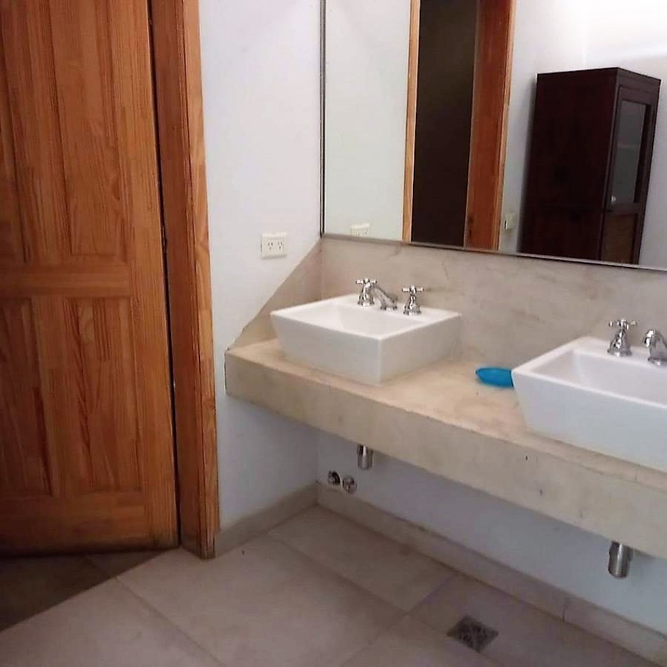 CASA QUINTA 5 AMB. C/ PISCINA (BARRIO LAS PRADERAS) VILLA DE MAYO