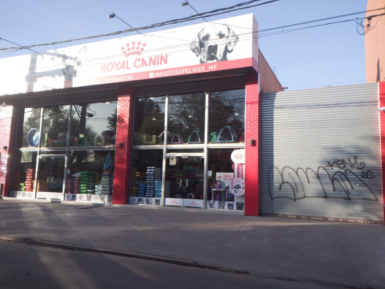 LOCAL 380 M2. C/ ENTREPISO / 2 GALPONES / ENTRADA DE CAMIONES/ LOTE 700 M2. 