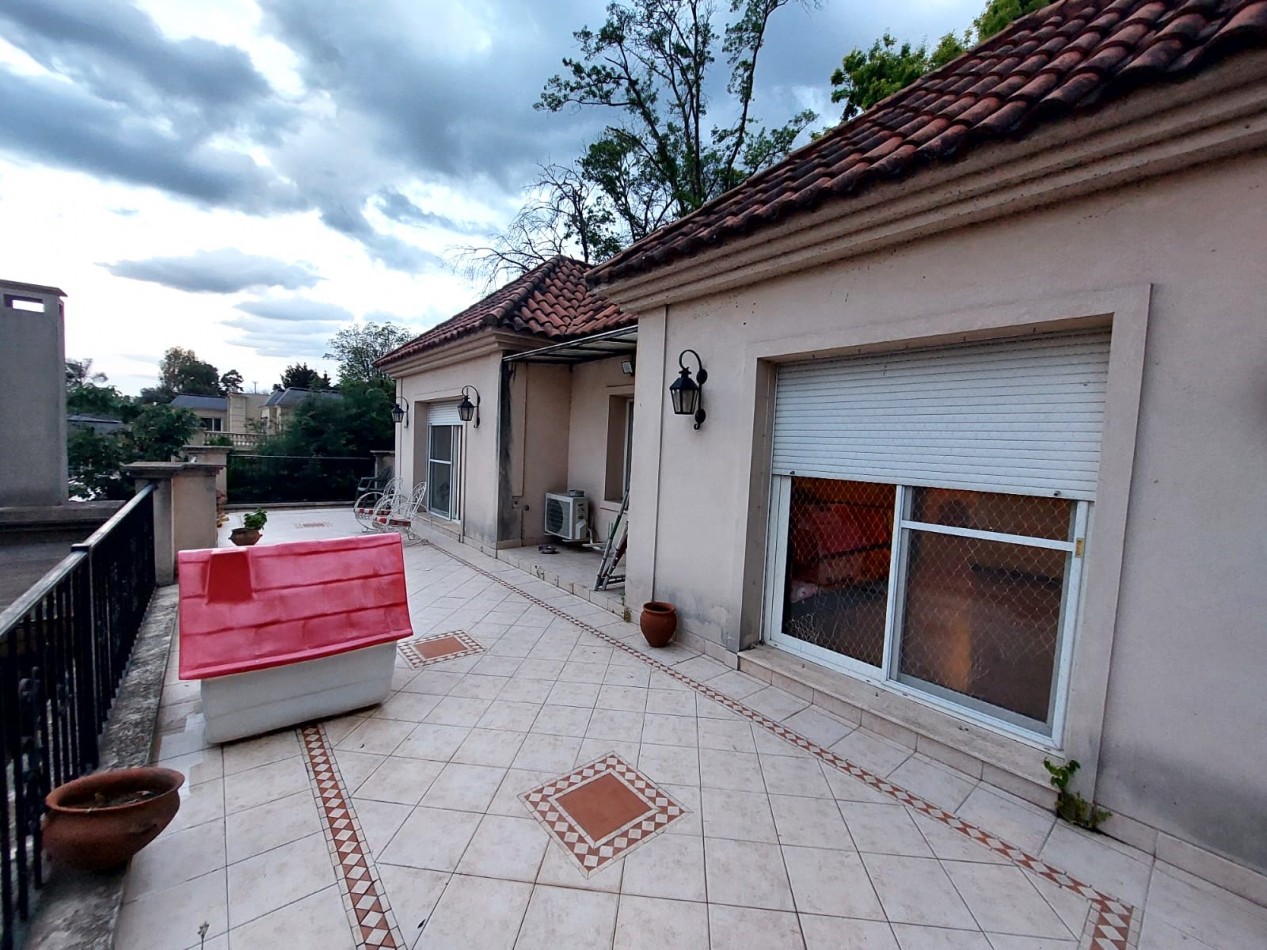 ESPECTACULAR CASA C/ PILETA COUNTRY SAN CARLOS