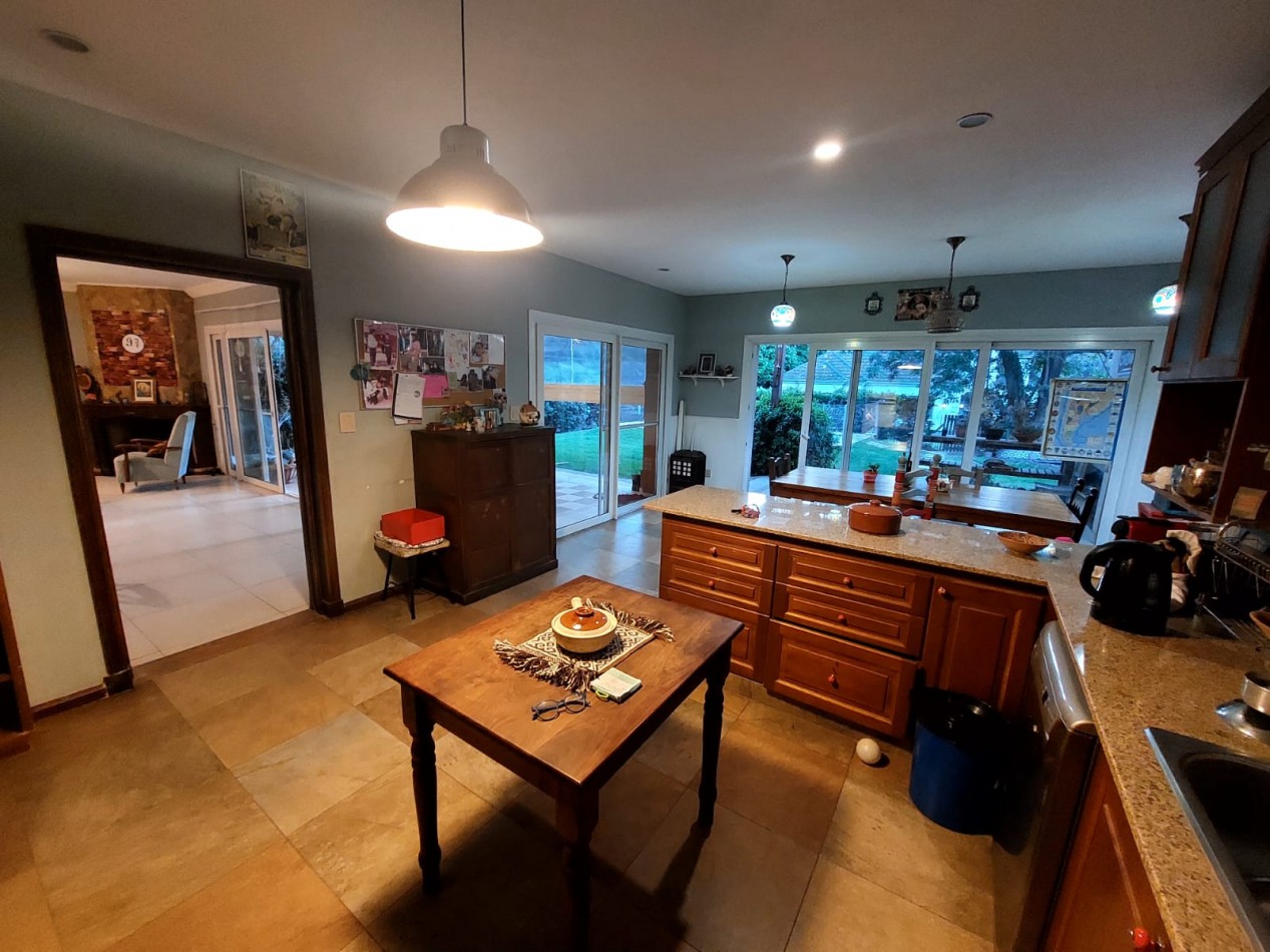 ESPECTACULAR CASA C/ PILETA COUNTRY SAN CARLOS