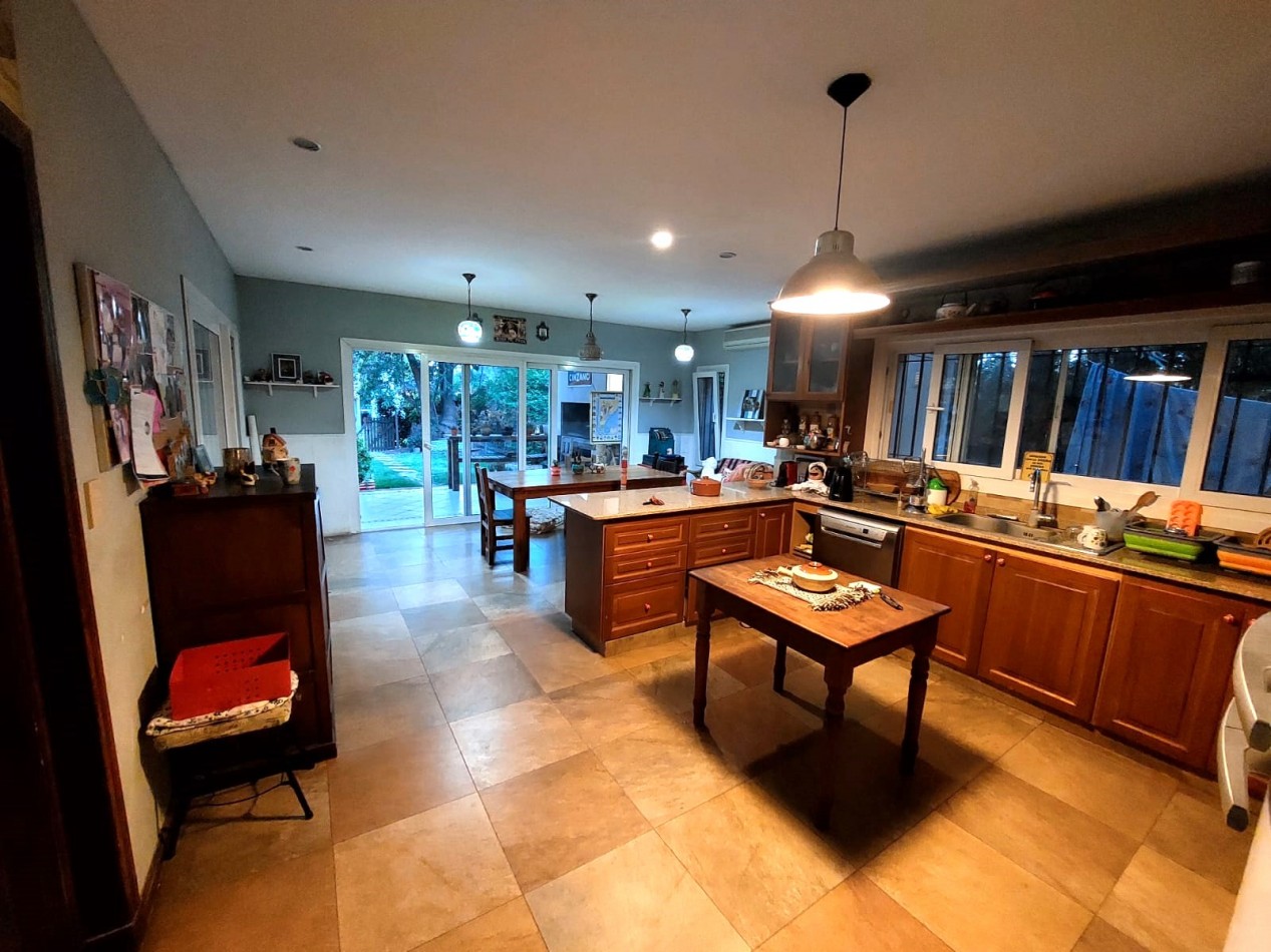 ESPECTACULAR CASA C/ PILETA COUNTRY SAN CARLOS