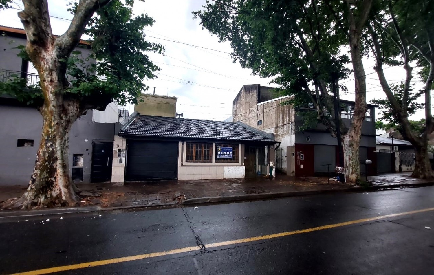 PH 3 AMB C/ PORTON LEVADIZO AUTOMATIZADO