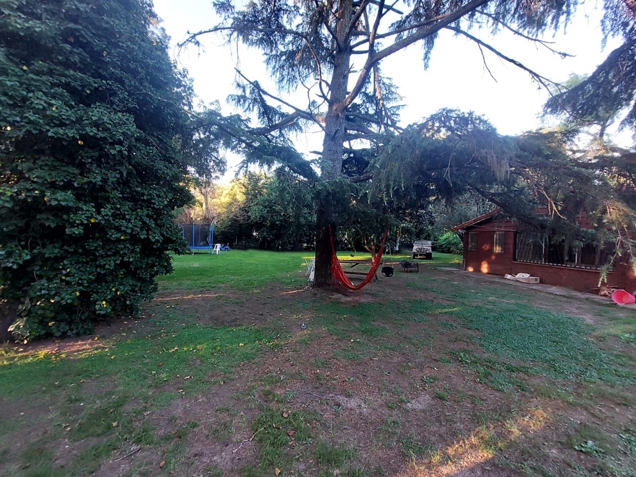 CASA 3 AMB. C/ GRAN PISCINA Y PARQUE DE 2200 M2.