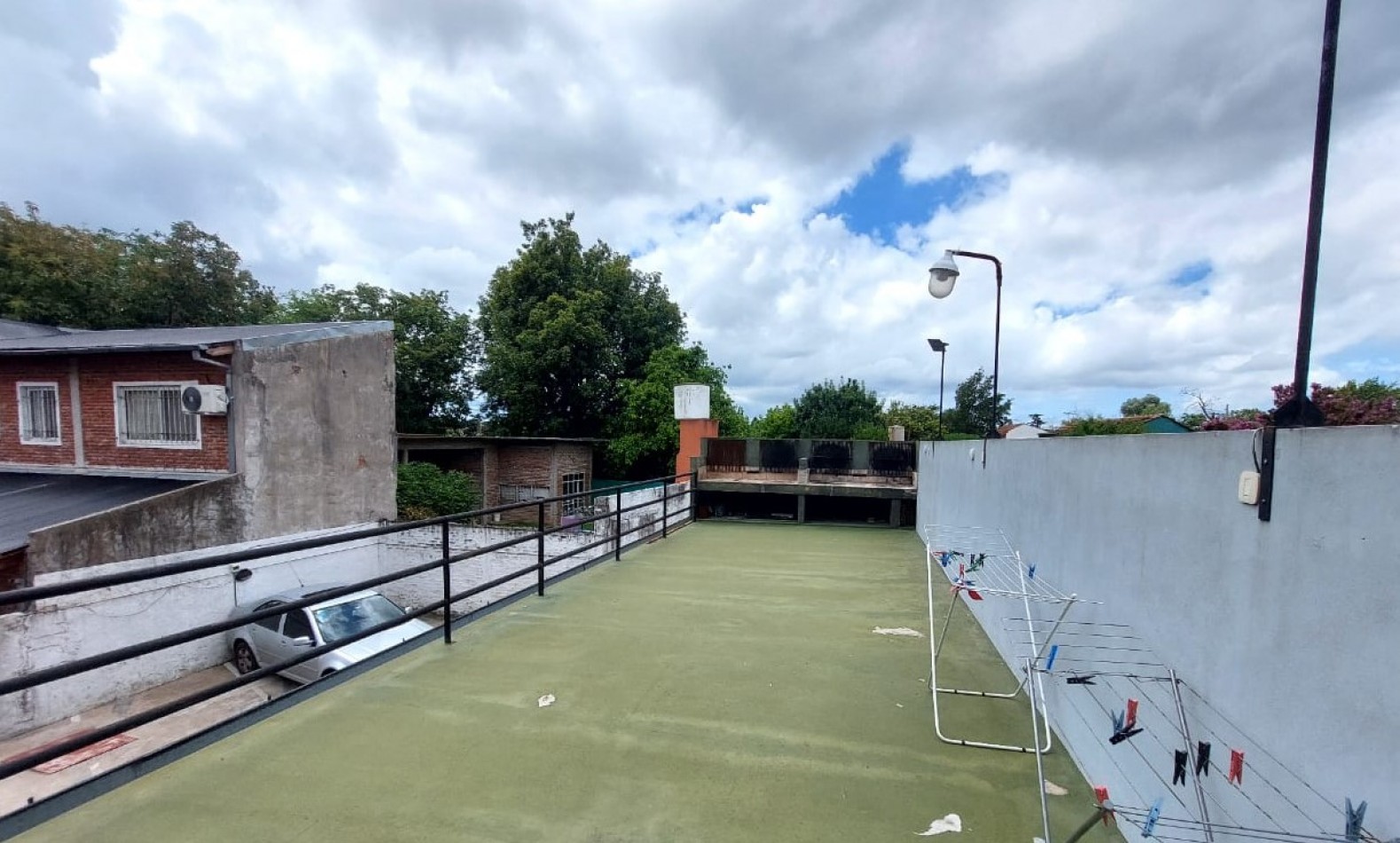 DEPARTAMENTO 3 AMB. C/ COCHERA Y PATIO