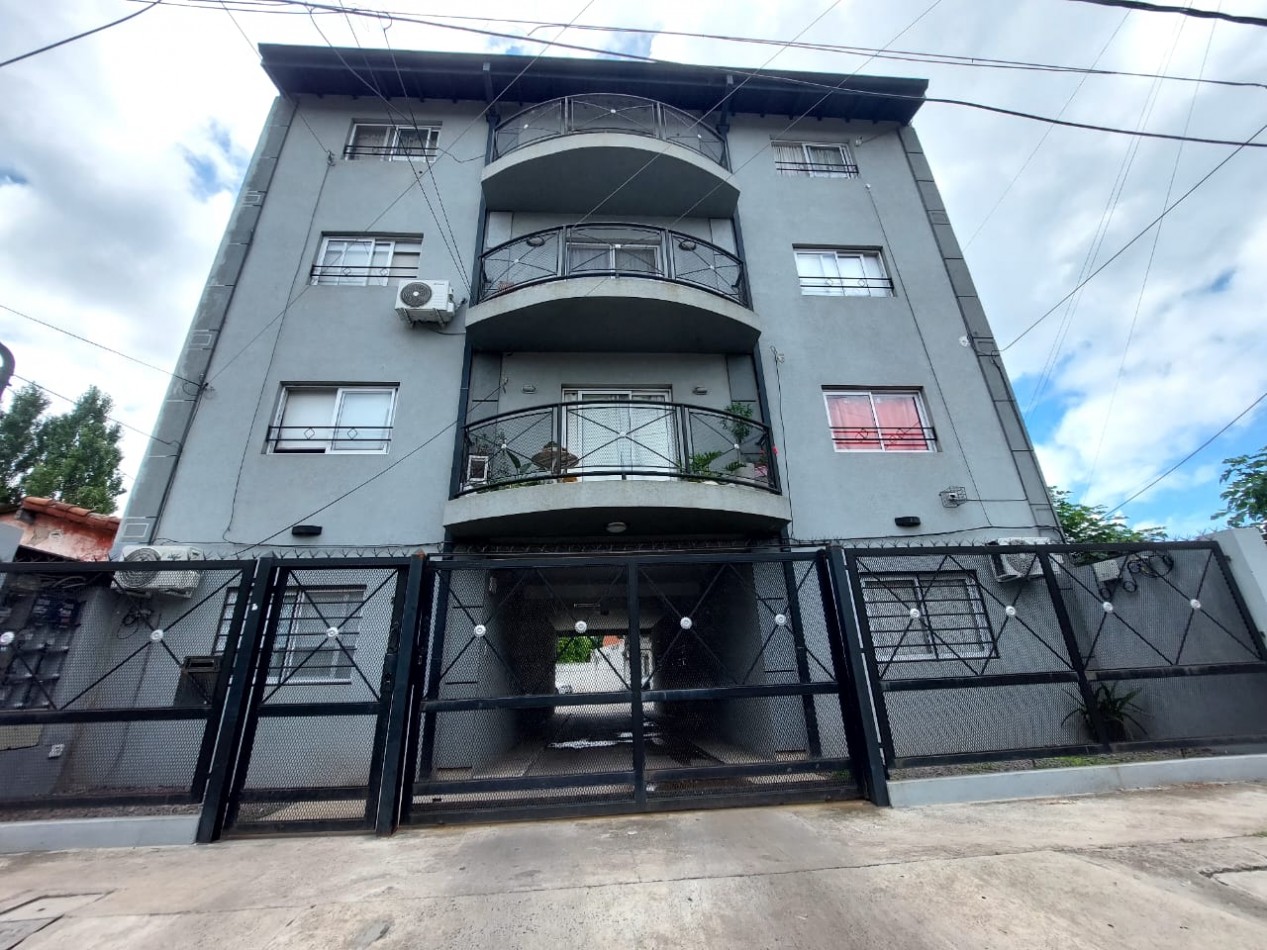 DEPARTAMENTO 3 AMB. C/ COCHERA Y PATIO