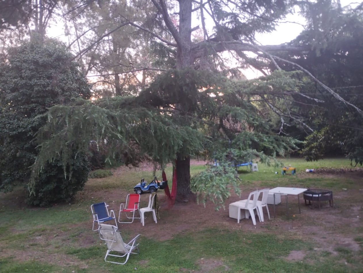 CASA 3 AMB. C/ GRAN PISCINA Y PARQUE DE 2200 M2.