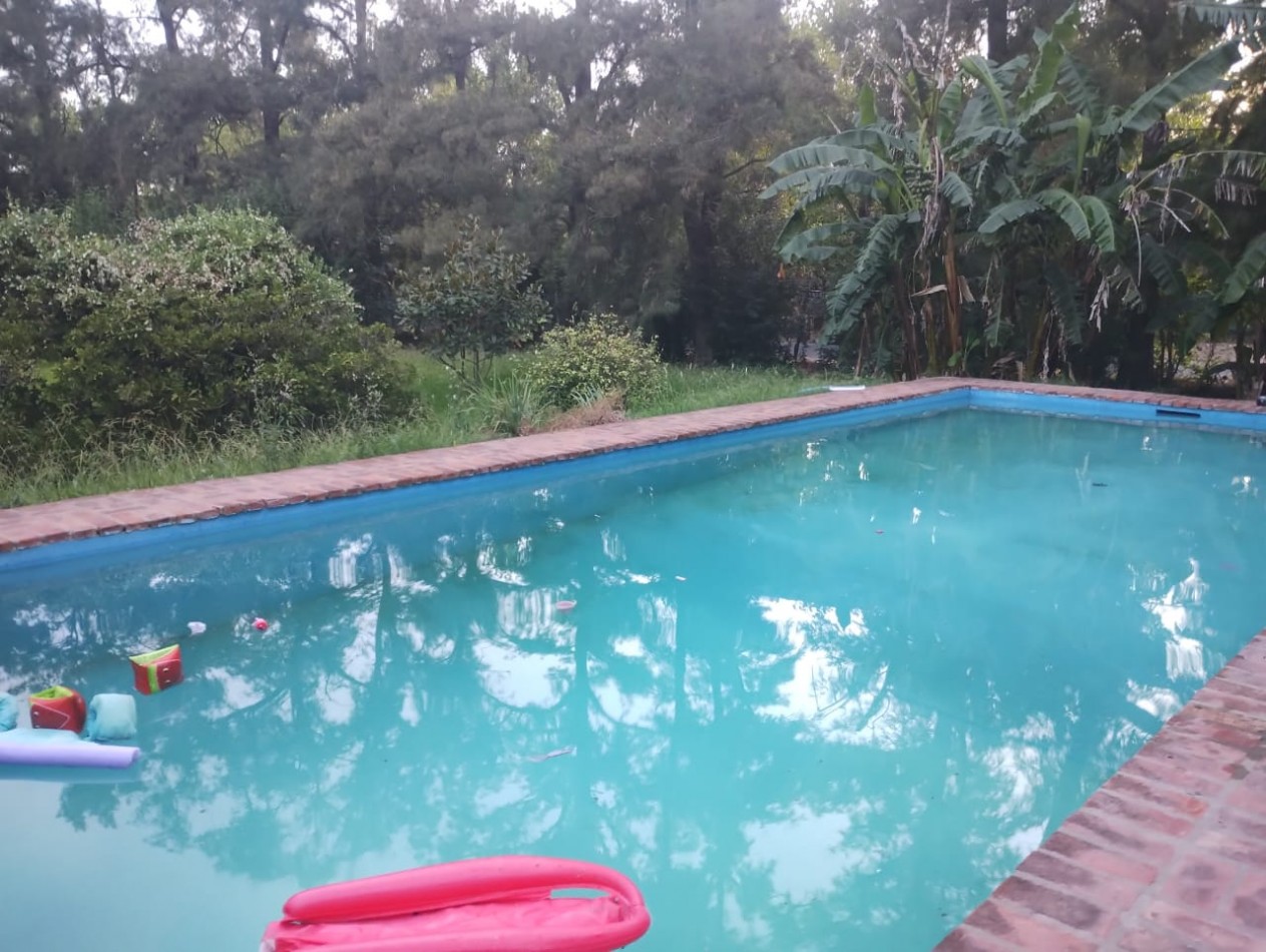 CASA 3 AMB. C/ GRAN PISCINA Y PARQUE DE 2200 M2.