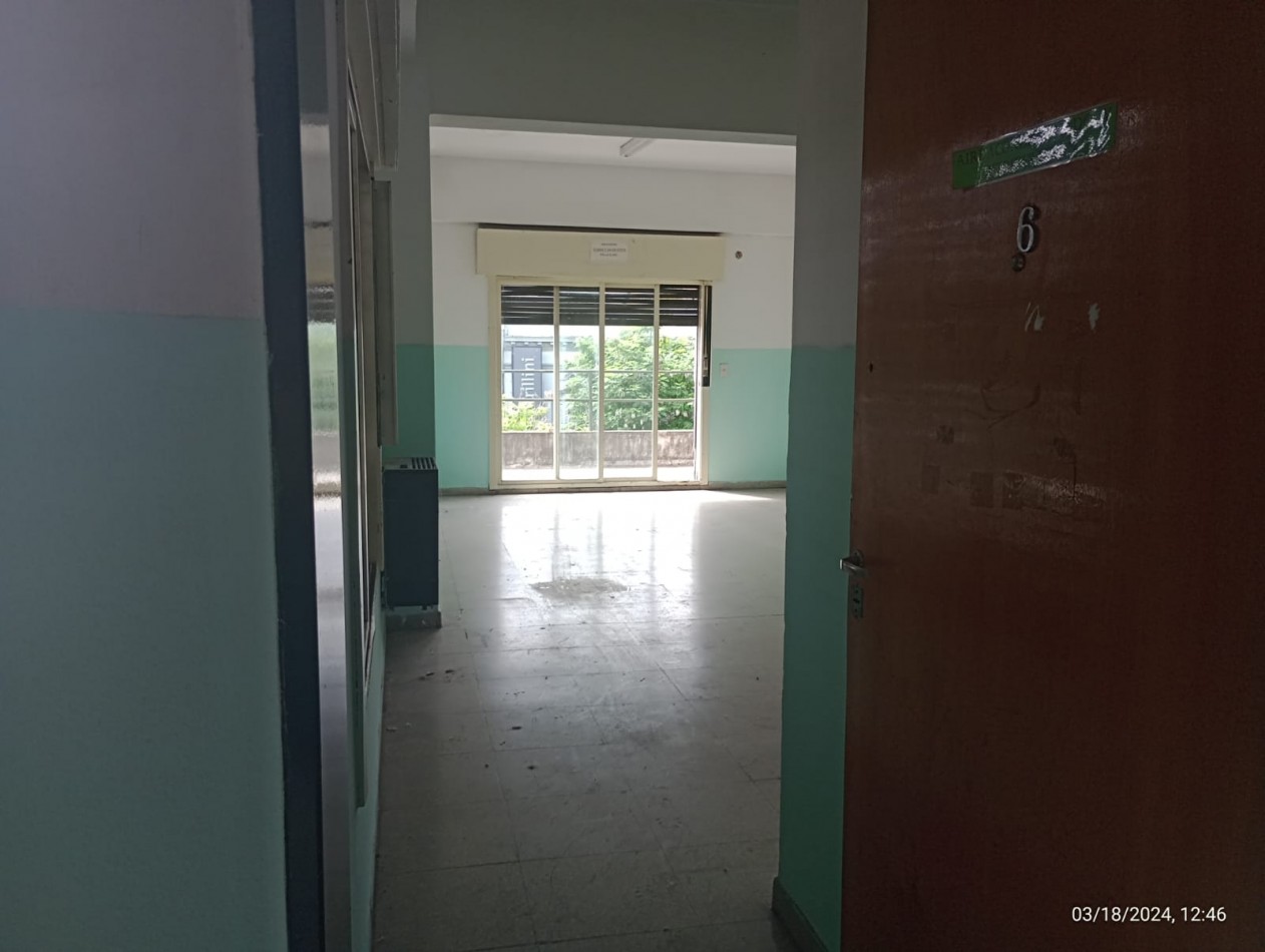 IMPORTANTE SEMIPISO 350 M2. AV. PTE. PERON   FTE. A LA PLAZA SAN MIGUEL