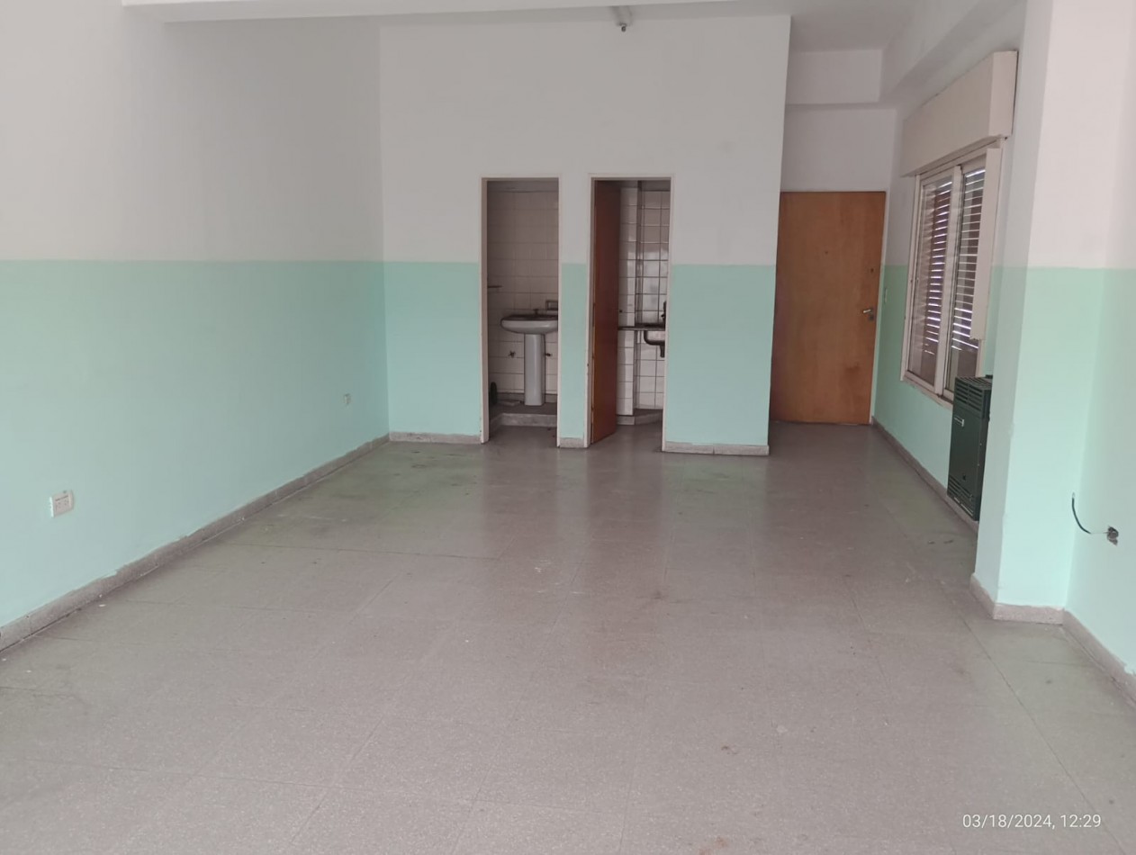 IMPORTANTE SEMIPISO 350 M2. AV. PTE. PERON   FTE. A LA PLAZA SAN MIGUEL