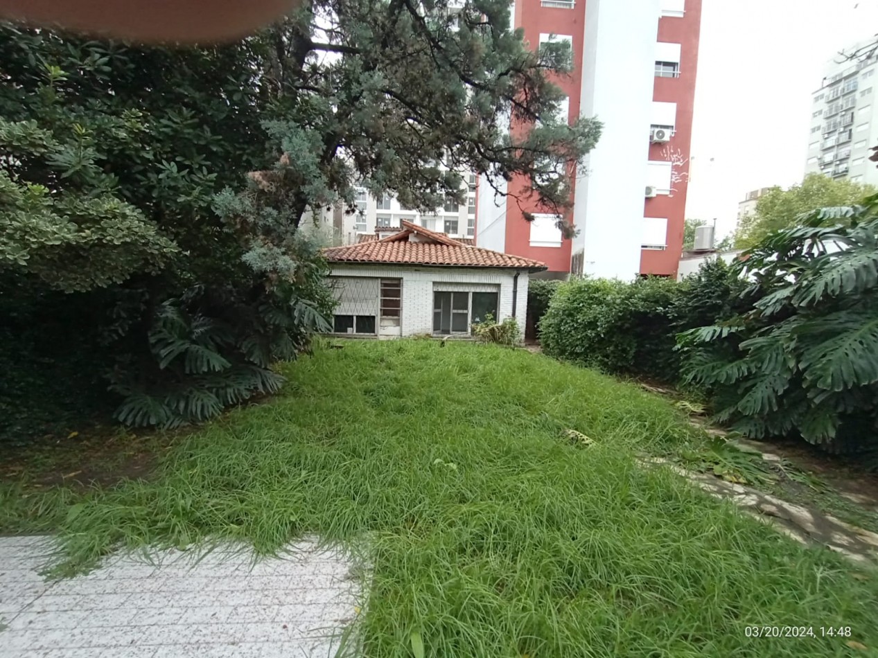 CHALET 4 AMB. C/ COCHERA/ QUINCHO Y PARQUE (CTRO. SAN MIGUEL)