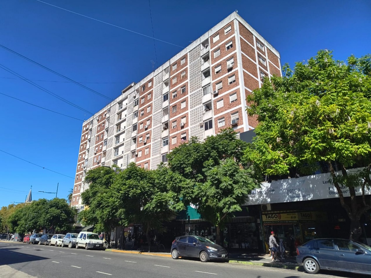 DEPARTAMENTO 4 AMB. C/ BALCON  (CTRO. SAN MIGUEL)