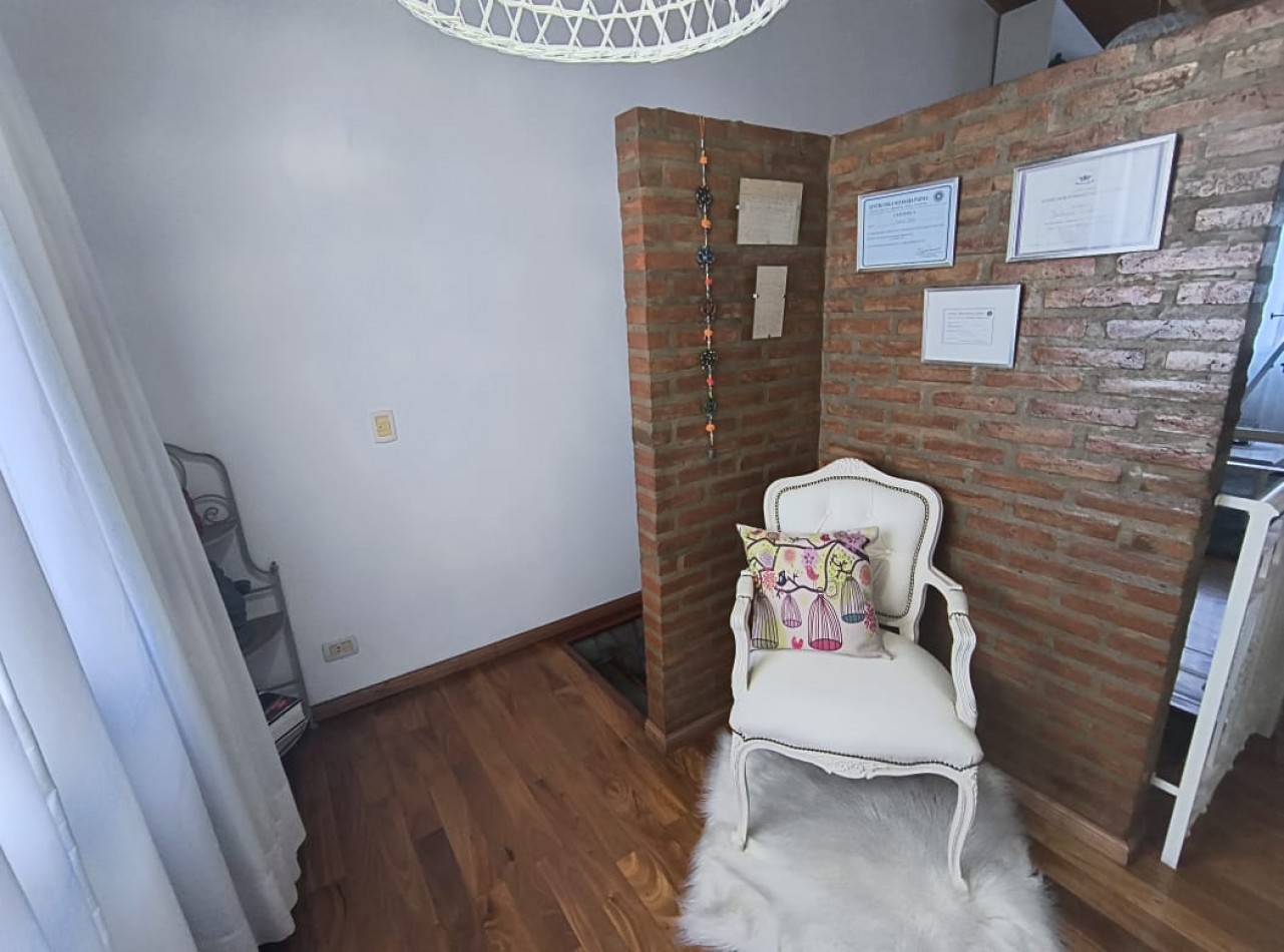 CASA 4 AMB. 2 PLANTAS C/ GARAGE Y PARQUE