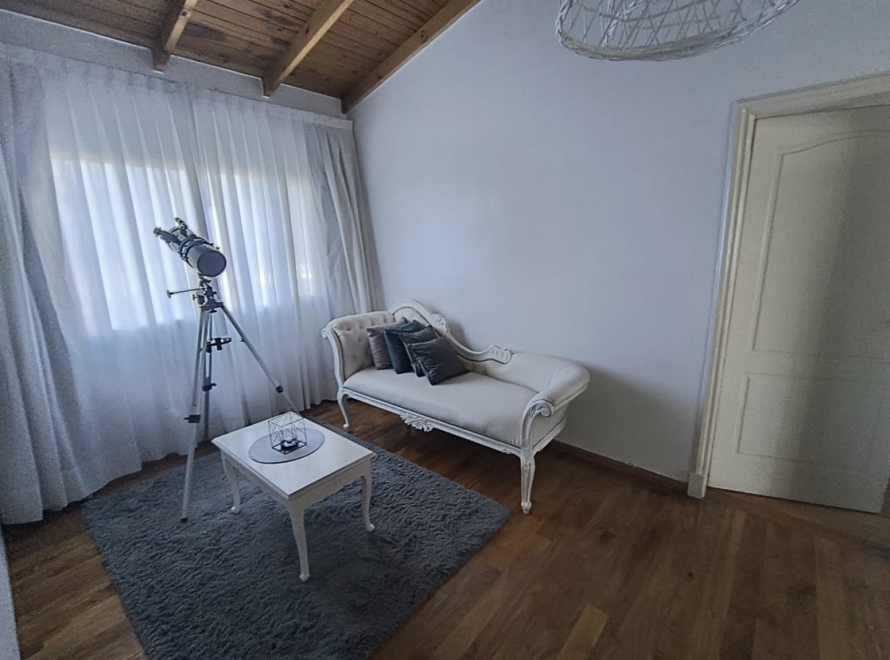 CASA 4 AMB. 2 PLANTAS C/ GARAGE Y PARQUE