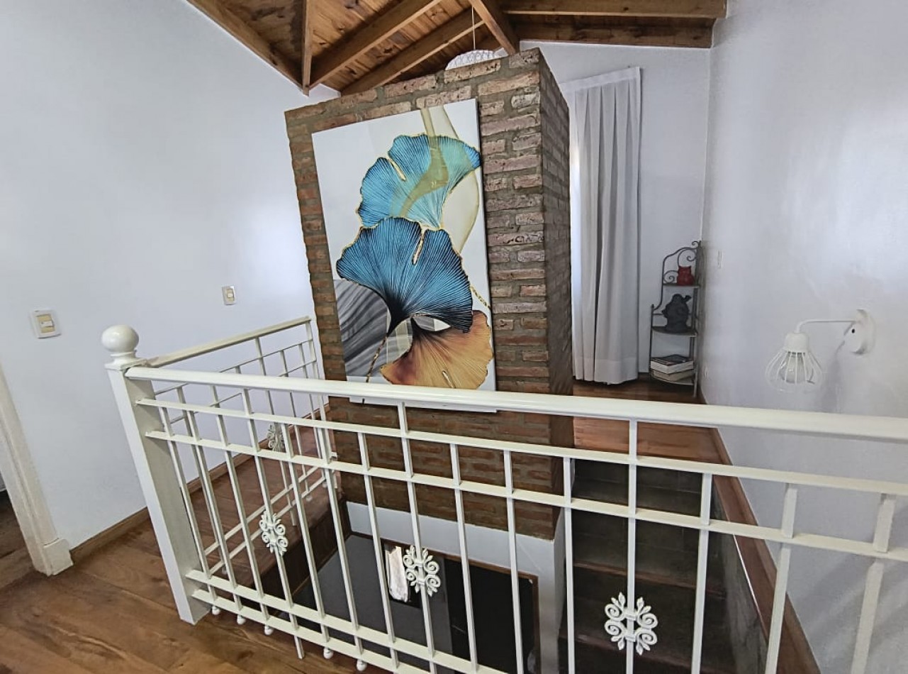 CASA 4 AMB. 2 PLANTAS C/ GARAGE Y PARQUE