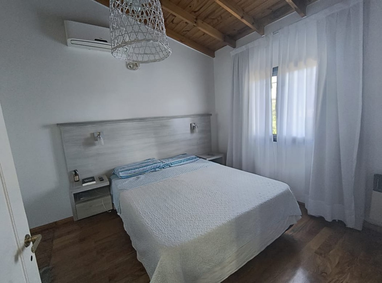 CASA 4 AMB. 2 PLANTAS C/ GARAGE Y PARQUE