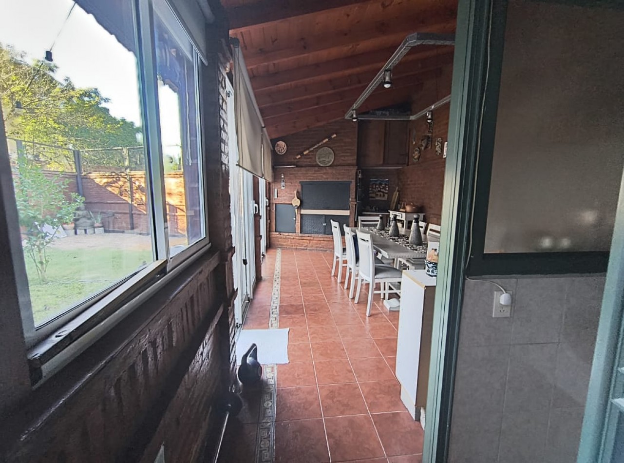 CASA 4 AMB. 2 PLANTAS C/ GARAGE Y PARQUE